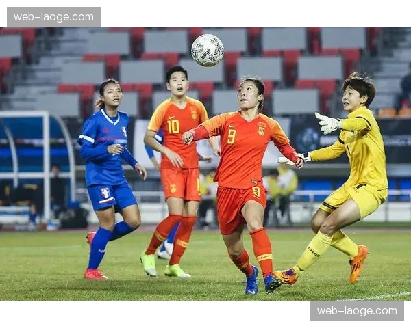 蓉城本土组合搭档后腰 茹萨缺阵中路被迫调整